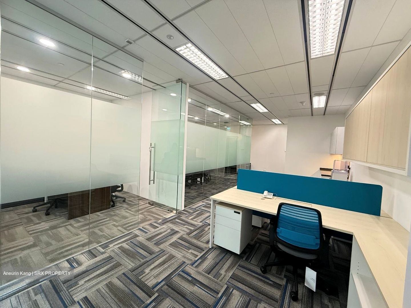 The Heeren (D9), Office #596518401